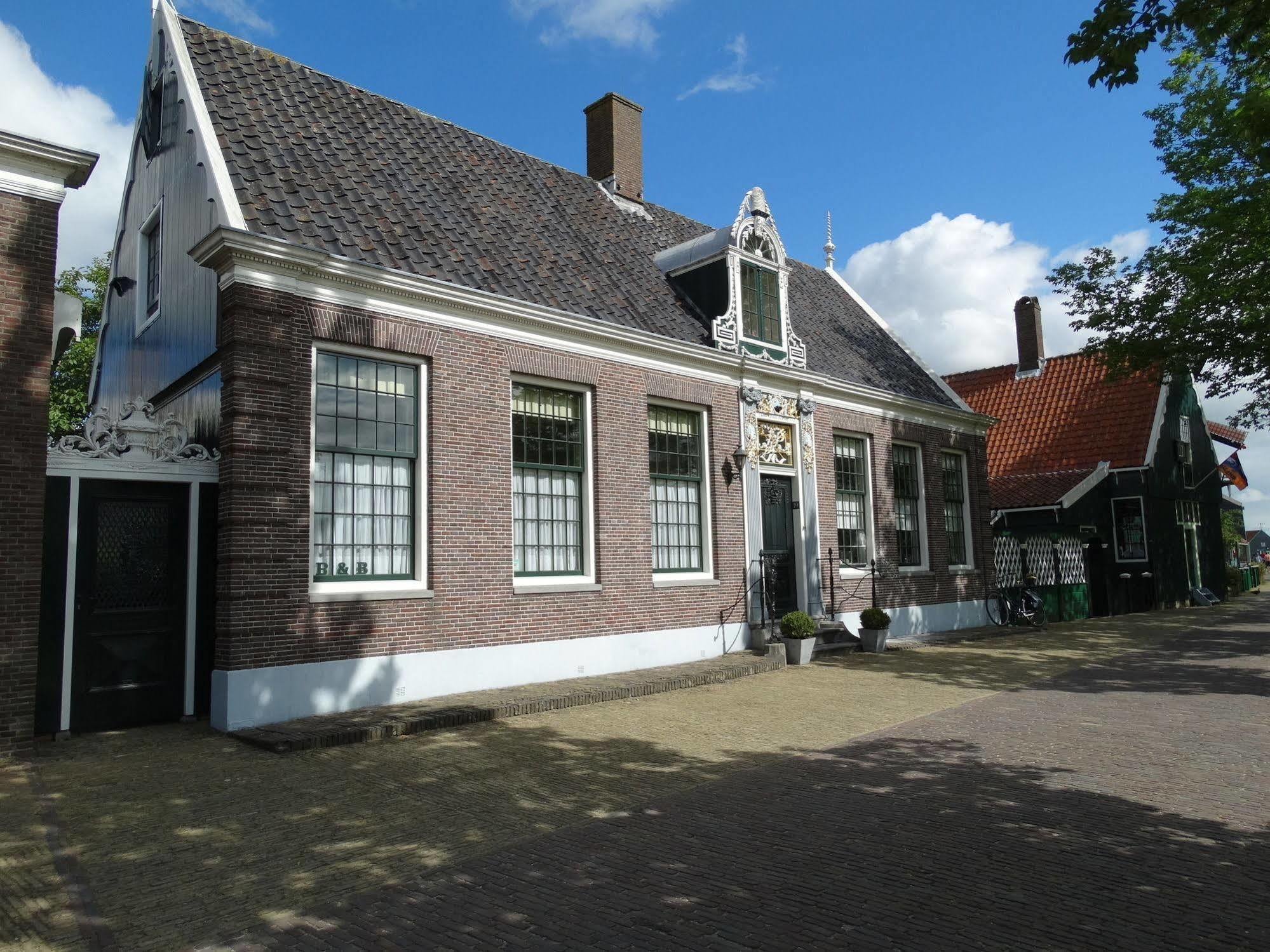 Heerlijck Slaapen Op De Zaanse Schans